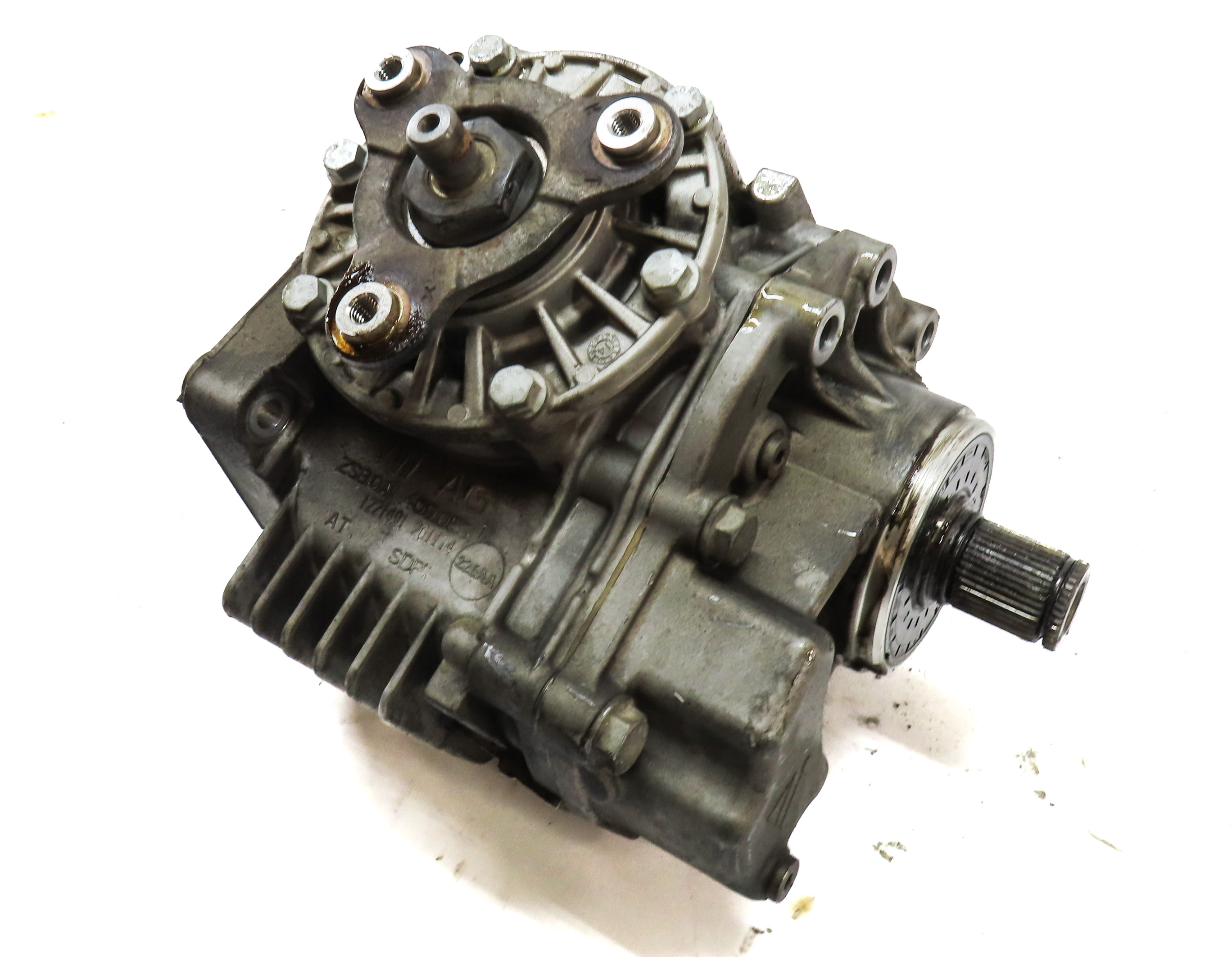 2009-2018 VW TIGUAN CC AUDI Q3 (8U) 2.0L AWD FRONT TRANSFER CASE ANGLE GEAR — exact item pictured